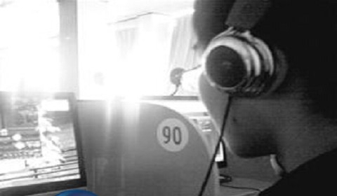 抽烟打游戏 郑州一 学校微机室变网吧  - 法律风