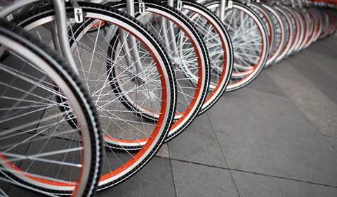 成都出台全国首个共享单车规定 - 图片新闻 - 大