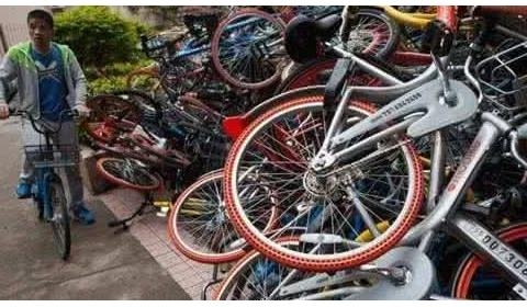 共享单车垃圾成山产生30万吨非金属 回收价格