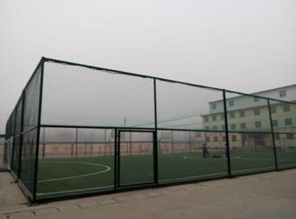 河南一学校重污染天组织数百学生露天考试