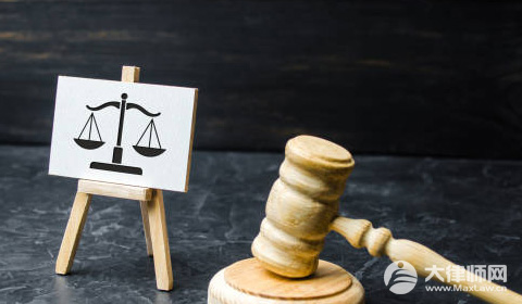 只签劳务合同不签劳动合同违法吗,可以劳动仲裁吗?