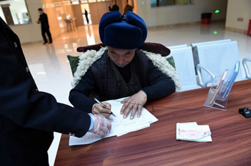近距离:中央纪委信访室是如何受理举报的？