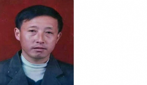 大学生主播赚200万 父母努力赚钱不如她在直播