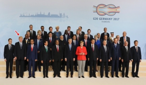 g20元首峰会大合照曝光 美国总统特朗普罕见"靠边站"