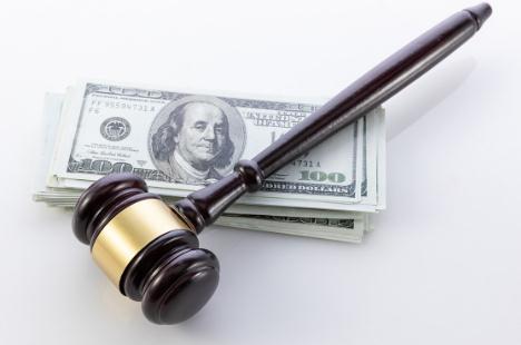 新劳动法辞退赔偿三倍吗?？辞退赔偿金什么时候给?