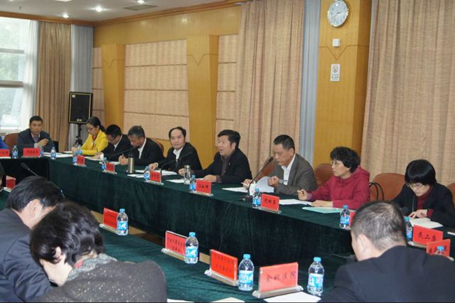 市司法局联合召开涉诉司法鉴定工作座谈会,市中院常务副院长黄贤宏,市
