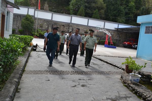 福贡县委常委,政法委书记史勤灵,福贡县委常委,县驻村扶贫工作队副