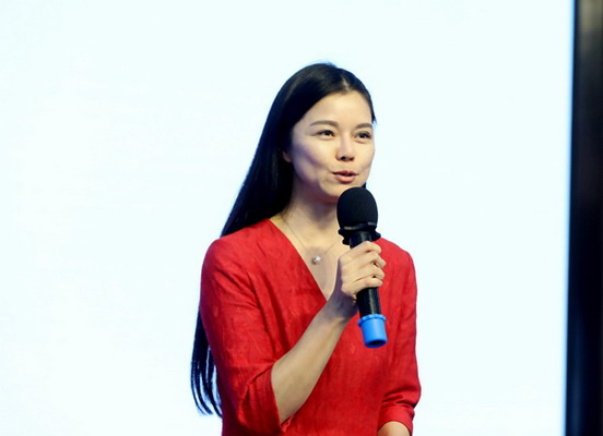 本次活动由桐乡市振东中心幼儿园园长汤展亮主持.