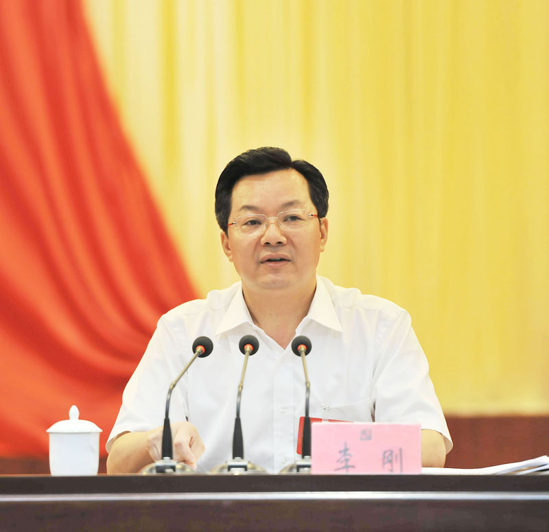 中共巴中市委三届十次全会举行