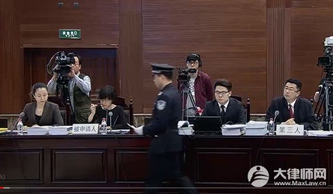 给电信诈骗团保管银行卡是帮信罪吗?