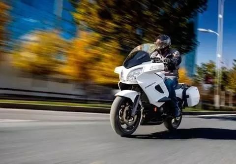 2022年摩托车可以上高速吗？摩托车上高速怎么收费？