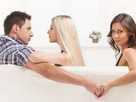 老公出轨可以查他的银行流水吗?老公出轨离婚怎么判财产?