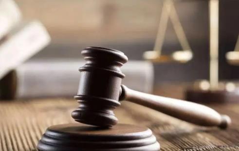 2022年法院的诉讼费由谁付?法院的诉讼费怎么算的?