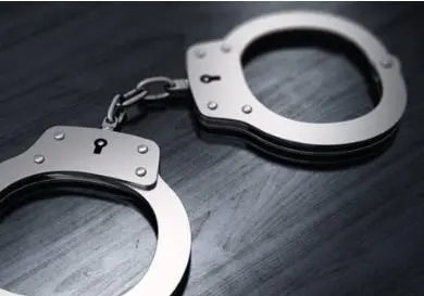 有刑事案底可以出国吗?有刑事案底的人对子女有什么影响?