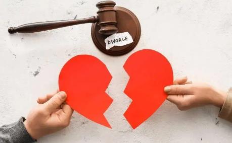 2022年离婚的程序怎么走?离婚后还可以住在一起吗?