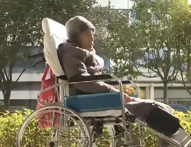 夫妻一方瘫痪可以离婚吗?夫妻一方瘫痪另一方不同意离婚怎么办?