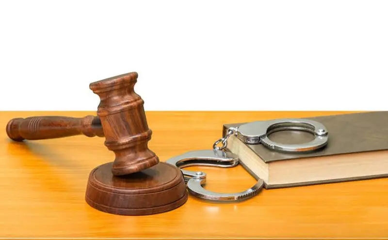 缓刑如何申请减刑?缓刑对配偶有影响吗?