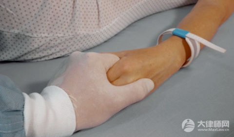 发生工伤后向谁申请工伤索赔?