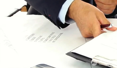 公司倒闭员工可以索要什么赔偿?