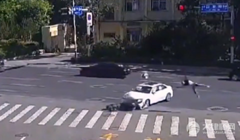 交通事故没有钱赔偿会坐牢吗?