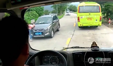 不小心走了公交车道怎么处罚?