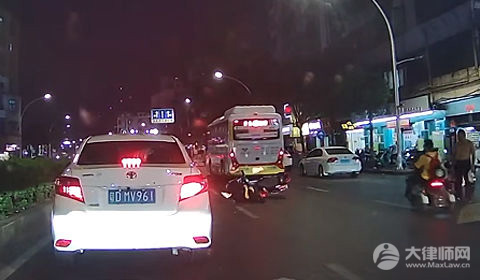 因拖车损坏保险公司会赔偿吗?