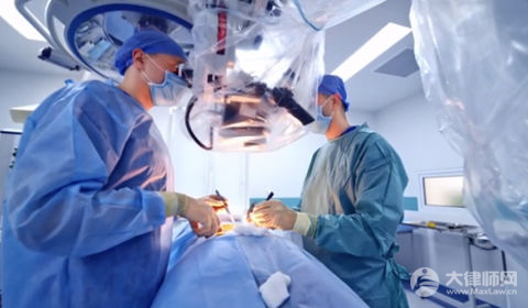 在学校医院出医疗事故怎么索赔?