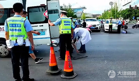 不避让救援车辆行为违法吗?