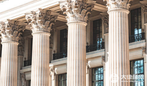 退休人员被判缓刑后到退休时还有退休金吗?