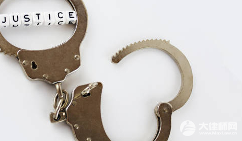 袭警罪一般会判刑多久?