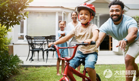 子女是否可以告父亲重婚罪?
