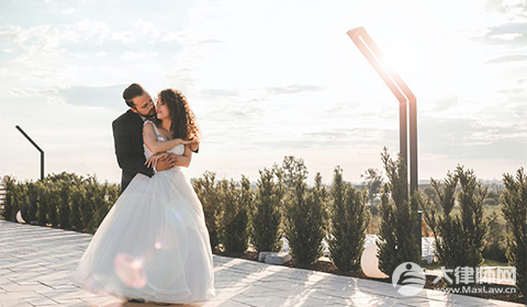 公务员子女结婚可以摆多少桌?