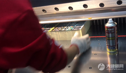 企业加班费按一年结算违法吗?