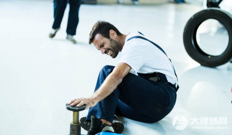 2024年实行五险两金了吗?