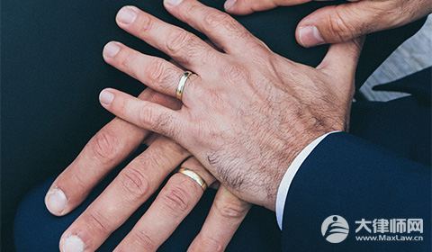 起诉离婚一定要请律师吗?2024