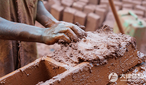 暑假工上班时受伤属于工伤吗?