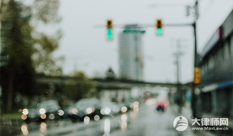 车子卖出去没过户出车祸算谁的责任?