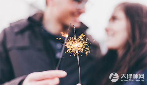 丈夫和小三同居能报警处理吗?2024