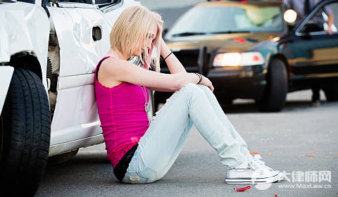 开朋友车出车祸朋友是否需要赔偿?2024