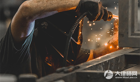 2024加班费按最低工资合法吗?