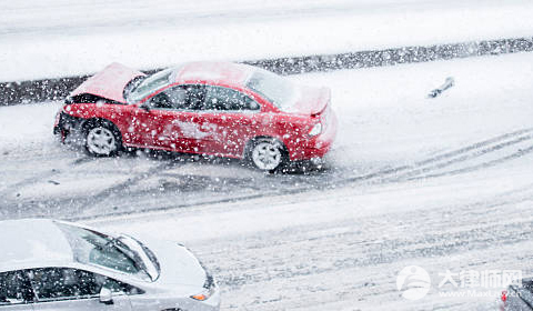 2024脱审车辆发生事故是否全责?