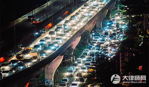 2024堵车时走应急车道怎么处罚?