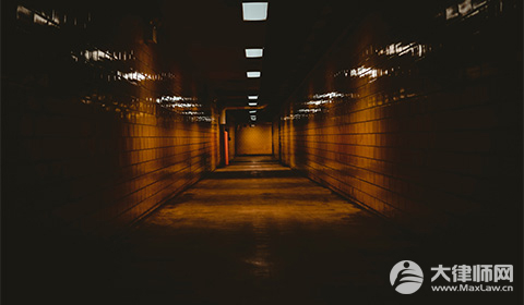 取保期间又犯罪怎么量刑?