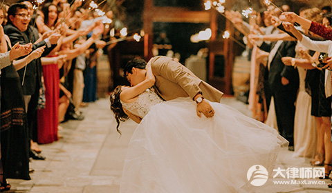 2024夫妻可以共用医保卡吗?