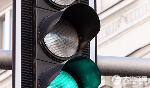 自行车过斑马线必须推行吗?