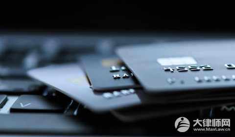 拖欠工资劳动仲裁可以让别人去吗？