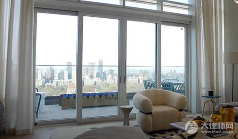 两年没回家房子被人霸占可以报警吗?