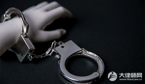 聚众犯罪属于共同犯罪吗？