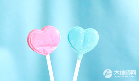 可以和父母不同姓吗？