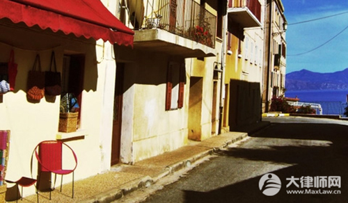 偷窃后自首要承担刑事责任吗?